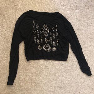 MOVING SALE! Cropped sweater with stone pattern